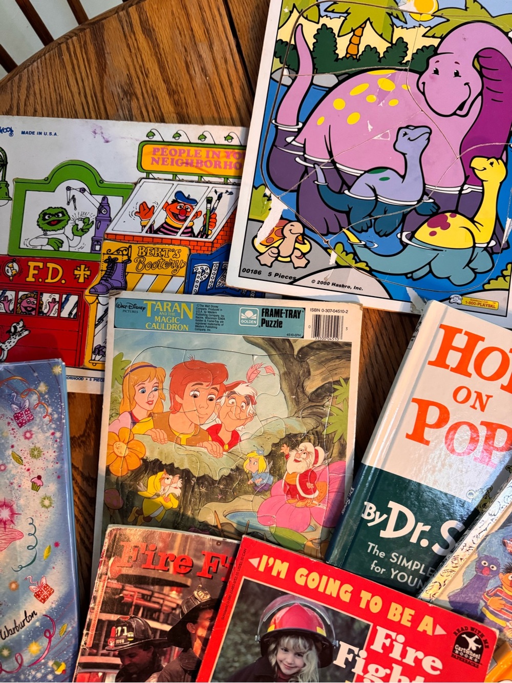 Vintage Lot  kids books and few vintage puzzles Dr. Seuss golden books etc - Picture 5 of 8